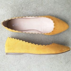 Market & Spruce Ourth Pointed Toe Scalloped Flat